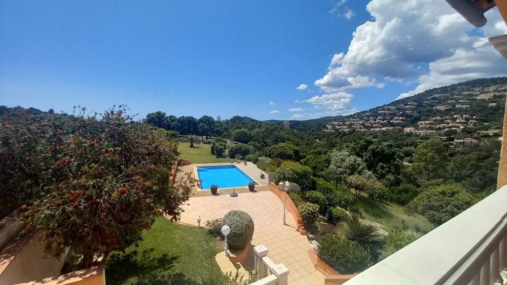 ETAGE terrasse et vue piscine (4)
