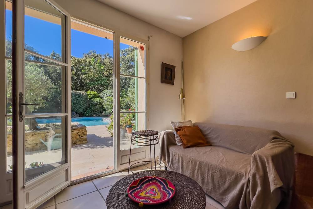 entrée vers piscine