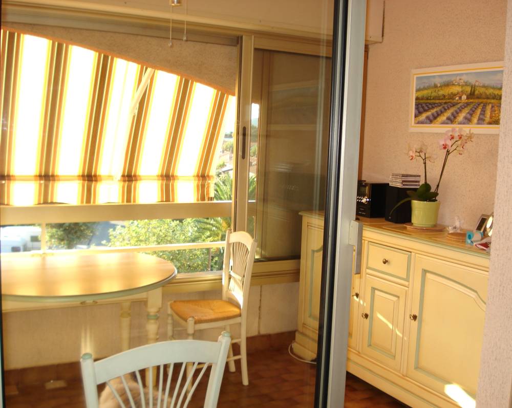 LOGGIA ET STORE BANNE