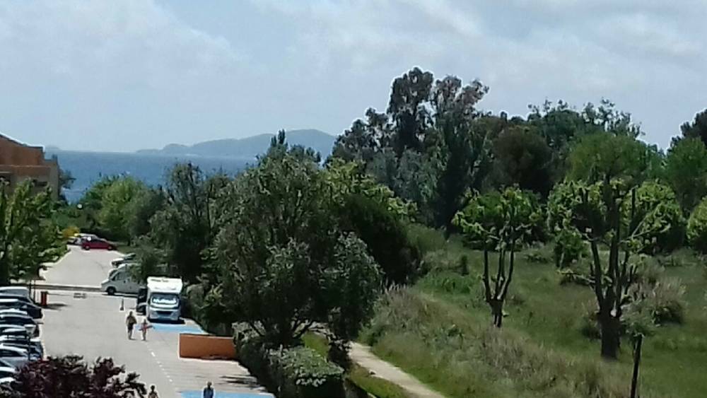 Photo vue de cote de la terrasse