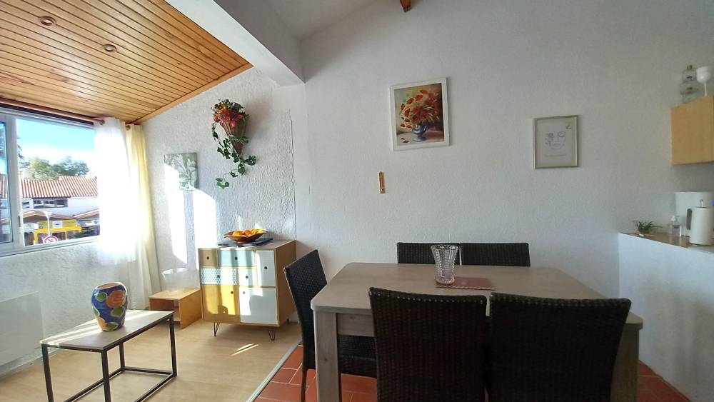 SEJOUR  ET COIN REPAS